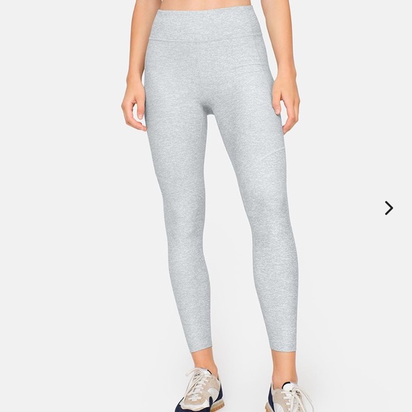 NWT Outdoor Voices 7/8 Warmup Legging in Dove - Picture 1 of 5